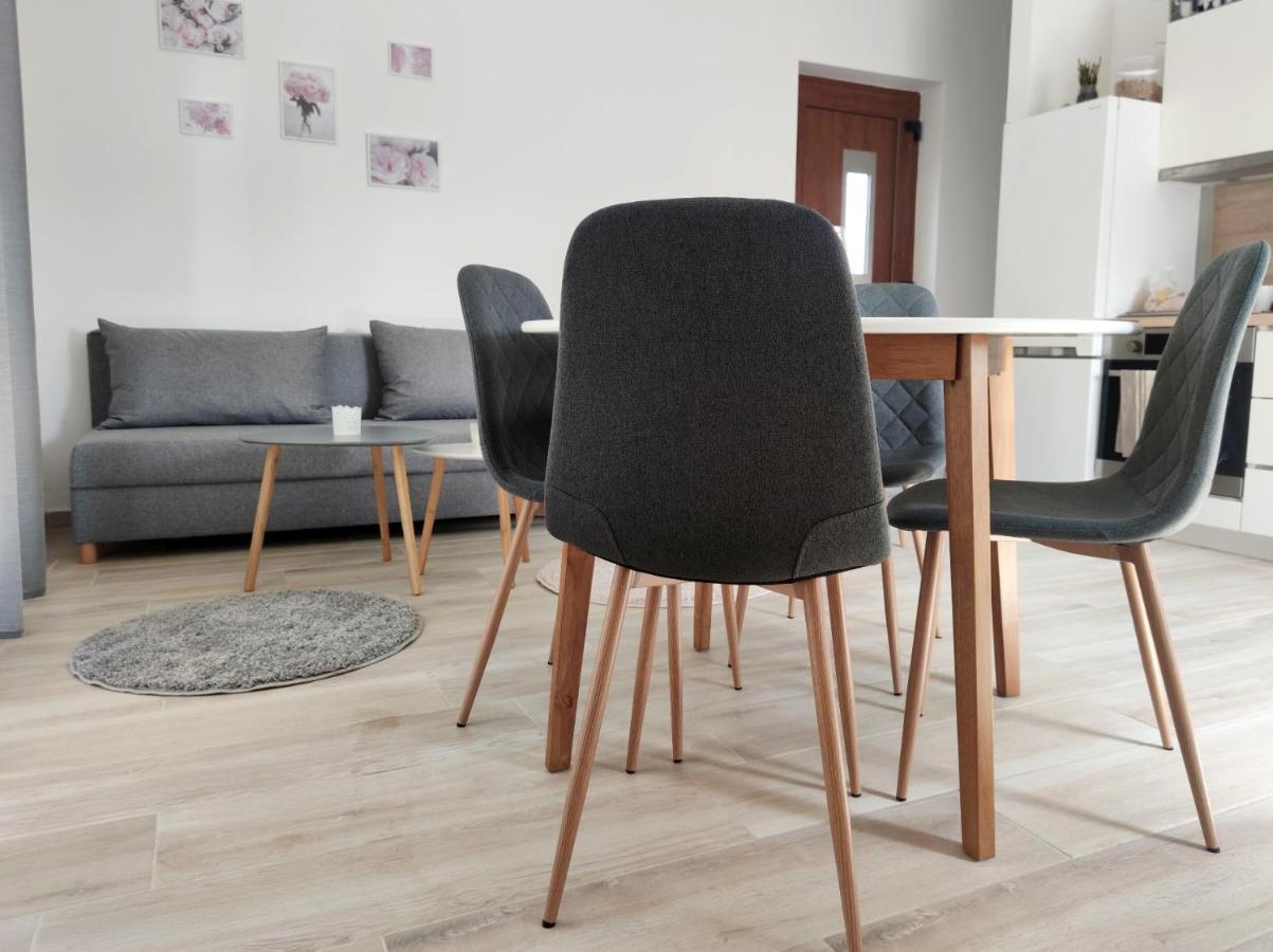 ורסי Apartments Leticia מראה חיצוני תמונה